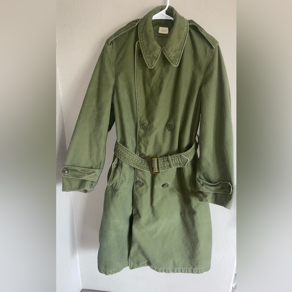 Other - Vintage military Green Trench Coat sz Small Regular